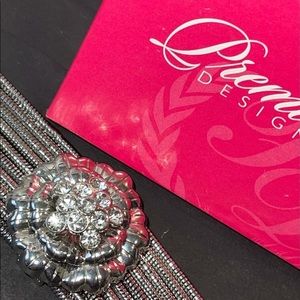 🌹🌹Premier Designs Rhinestones Silver Tone Multi Strand Snakeskin Bracelet